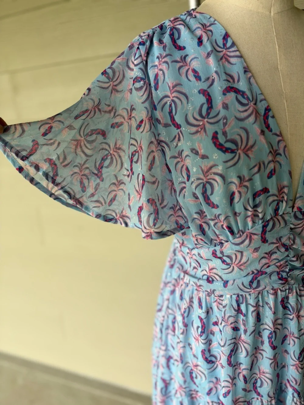 Women’s Axara Paris Dress Size L Boho Fairy Wrap Style Feminine V Neck Midi - Picture 5 of 10